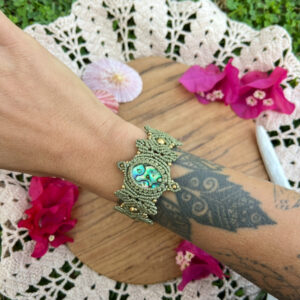 macrame paua shell bracelet