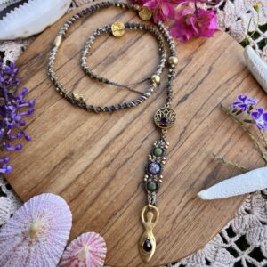 feminine macrame hairwrap / dreadwrap